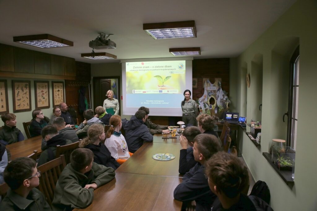 Podczas prelekcji na temat różnorodności i ochrony grzybów, fot. Rafał Borzyszkowski