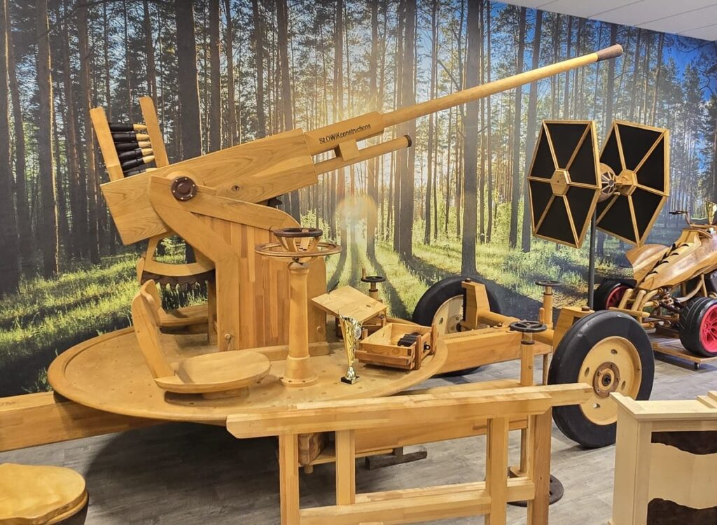 Pracownia w Zespole Szkół Drzewnych i Leśnych im. Jana Kochanoskiego w Garbatce-Letnisku, fot. Emilia Gołąb