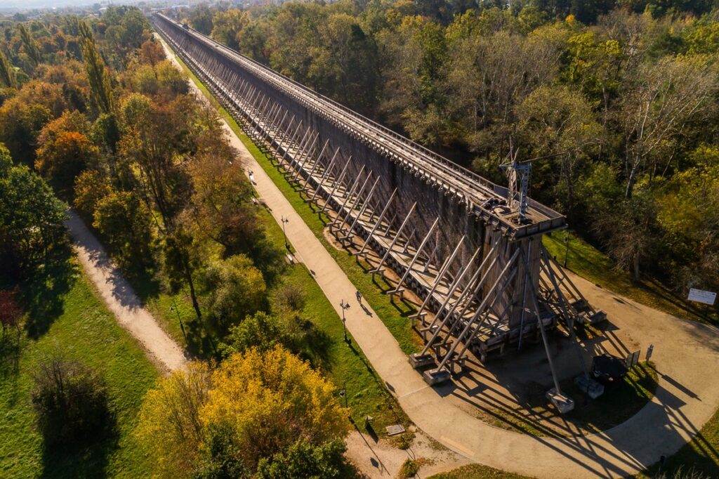 Graduation towers in Ciechocinek, photo Szymon Zdziebło/tarantoga.pl for UMWKP