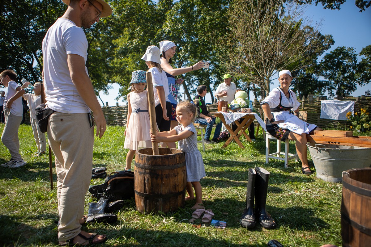 Wydarzenie „U sąsiadów olendrów” w Wielkiej Nieszawce, fot. Mikołaj Kuras dla UMWKP