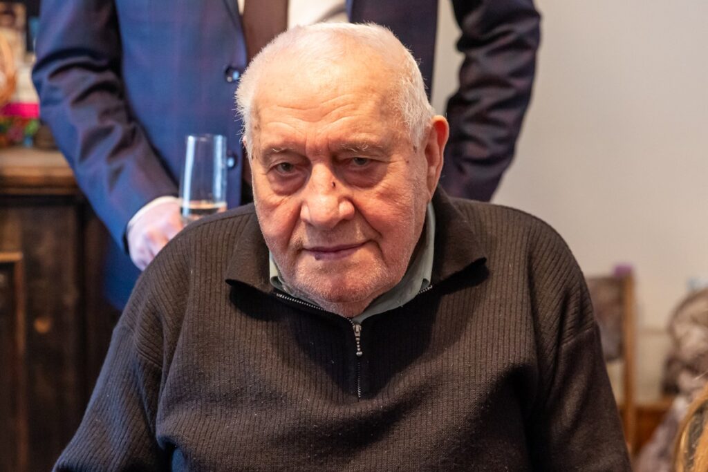 Medal Unitas Durat dla Witolda Błachowiaka fot. Andrzej Goiński UMWKP