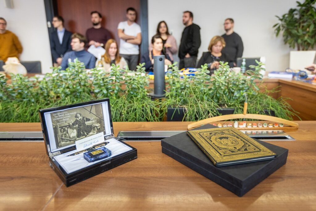 Konferencja prasowa przed XIII Marszałkowskim Balem Dobroczynnym fot. Szymon Zdziebło/tarantoga.pl dla UMWKP