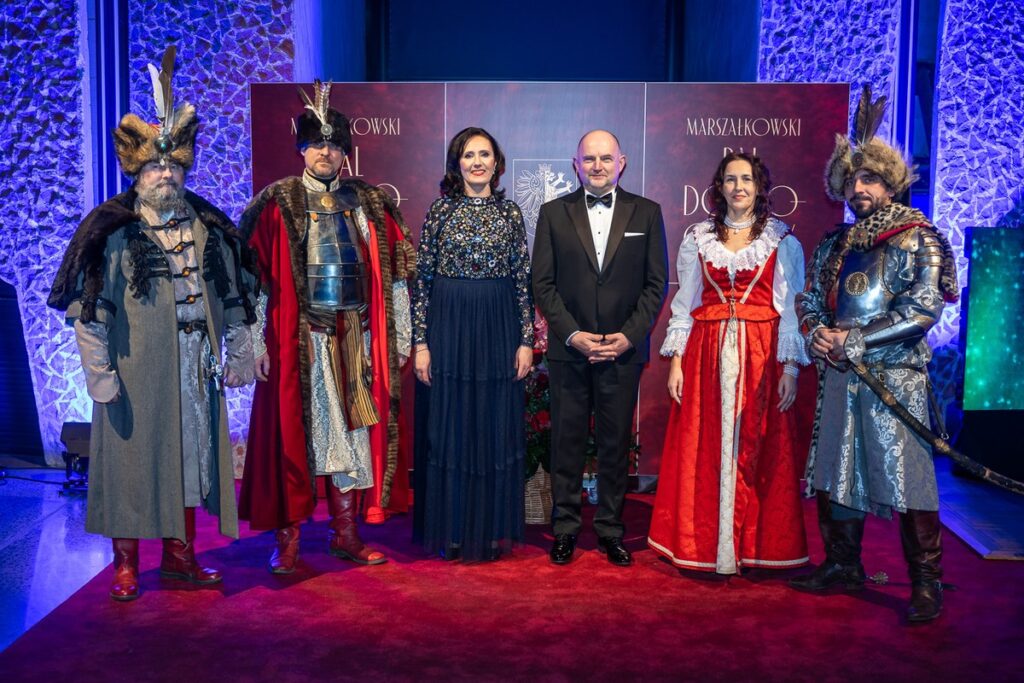 XIII Marszałkowski Bal Dobroczynny, fot. Szymon Zdziebło/tarantoga.pl dla UMWKP