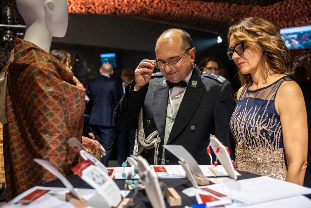 XIII Marszałkowski Bal Dobroczynny, fot. Szymon Zdziebło/tarantoga.pl dla UMWKP