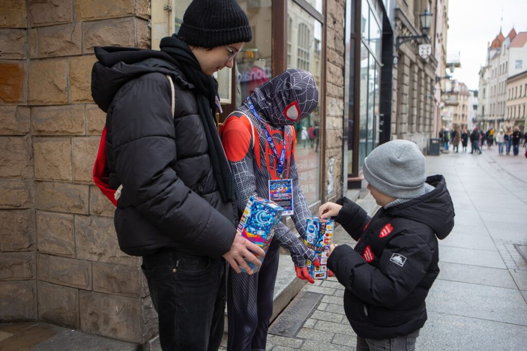 Finał WOŚP w Toruniu fot. Mikołaj Kuras dla UMWKP