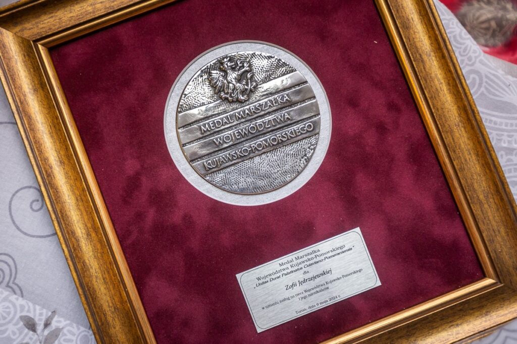 Unitas Durat dla Zofii Jędrzejewskiej fot. Szymon Zdziebło/tarantoga.pl dla UMWKP