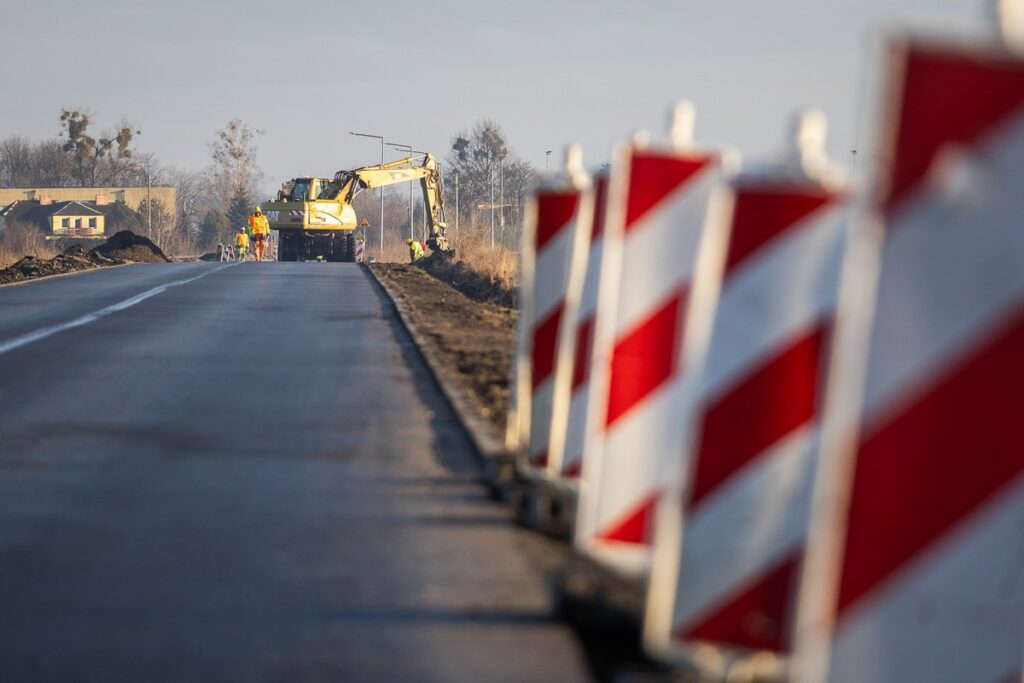 Modernizacja DW 268, fot. Szymon Zdziebło/tarantoga.pl dla UMWKP Modernization of DW 268, photo by Szymon Zdziebło/tarantoga.pl for UMWKP