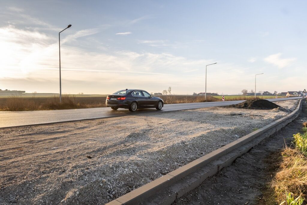 Modernizacja DW 268, fot. Szymon Zdziebło/tarantoga.pl dla UMWKP Modernization of DW 268, photo by Szymon Zdziebło/tarantoga.pl for UMWKP