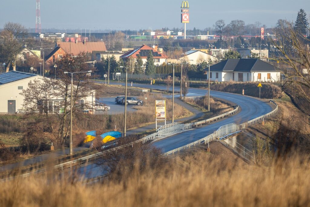 Modernizacja DW 268, fot. Szymon Zdziebło/tarantoga.pl dla UMWKP Modernization of DW 268, photo by Szymon Zdziebło/tarantoga.pl for UMWKP