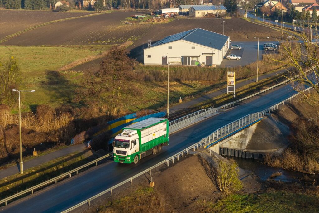 Modernizacja DW 268, fot. Szymon Zdziebło/tarantoga.pl dla UMWKP Modernization of DW 268, photo by Szymon Zdziebło/tarantoga.pl for UMWKP