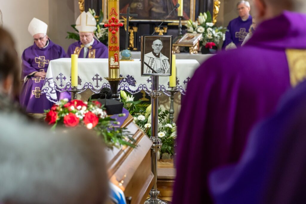 Pogrzeb ks. Wacława Dokurno, fot. Andrzej Goiński/UMWKP Funeral of Fr. Wacław Dokurno, photo by Andrzej Goiński/UMWKP