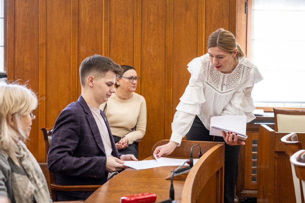 Dictation at the Marshal's Office, photo by Szymon Zdziebło/tarantoga.pl for UMWKP