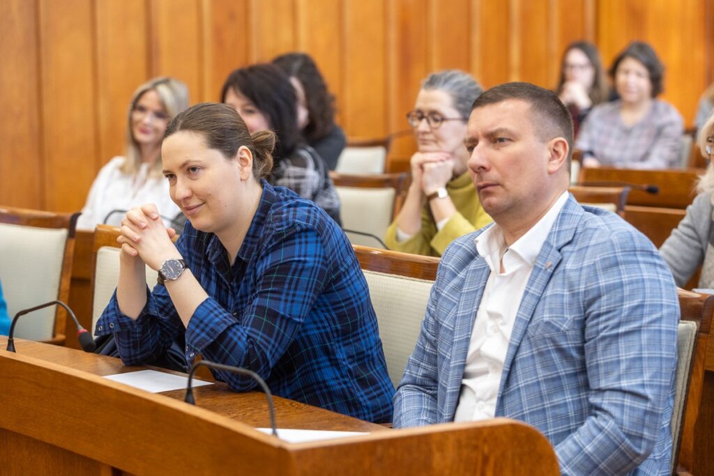 Dictation at the Marshal's Office, photo by Szymon Zdziebło/tarantoga.pl for UMWKP