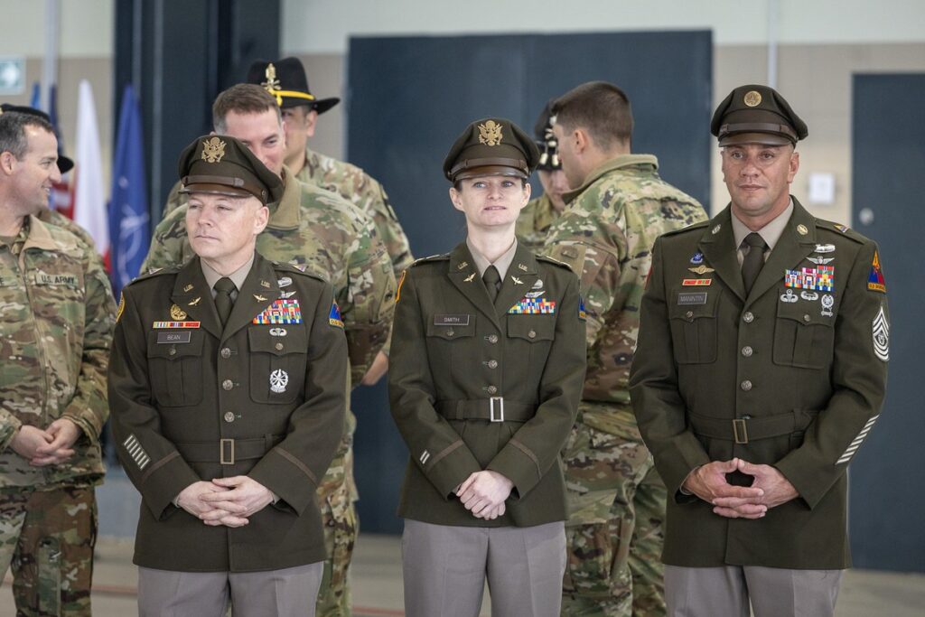 Signing a contract for the lease of ‘Apache’ helicopters at the 56th Air Base photo: Szymon Zdziebło/tarantoga.pl for UMWKP