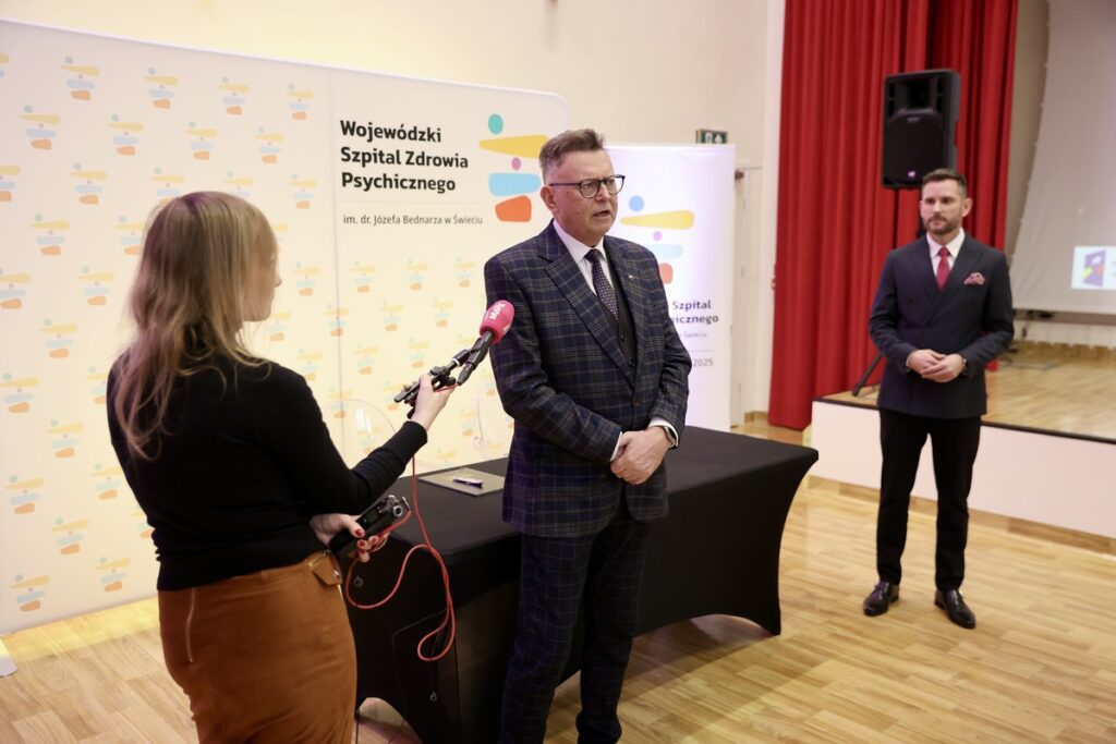 Signing of the contract with the construction contractor at the Regional Psychiatric Hospital in Świecie, photo by Andrzej Goiński/UMWKP