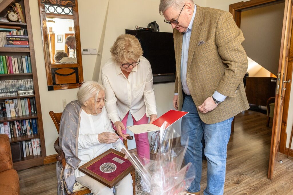 Unitas Durat dla Leokadii Janiszewskiej, fot. Szymon Zdziebło/tarantoga.pl dla UMWKP