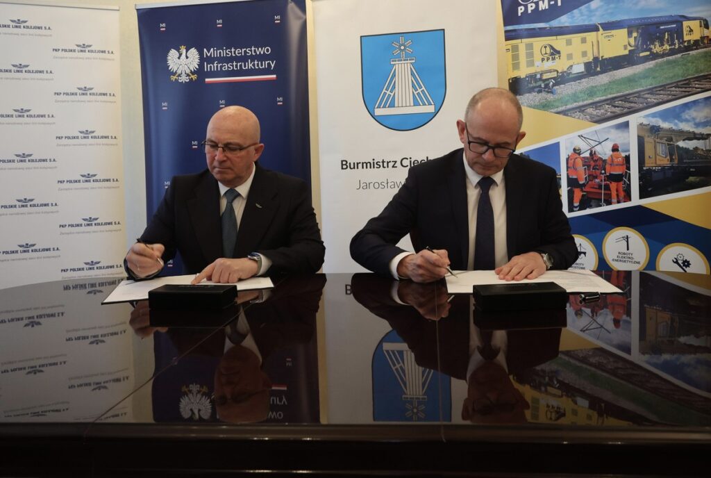 Ceremonia podpisania umowy, Urząd Miejski w Ciechocinku, 21 marca 2025, fot. Mikołaj Kuras dla UMWKP