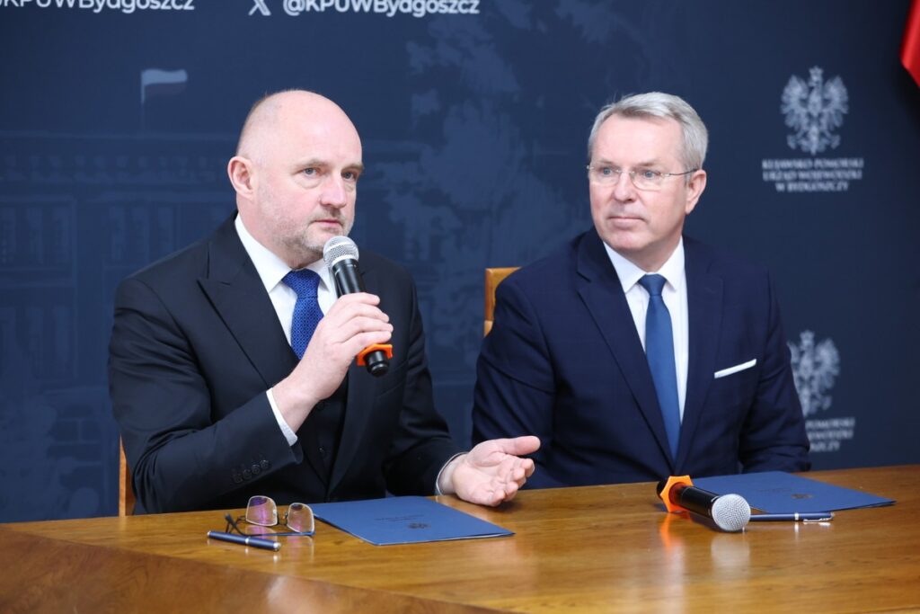 Funding Agreement Signed for Medical Internships, photo by Tomasz Czachorowski/eventphoto.com.pl for UMWKP