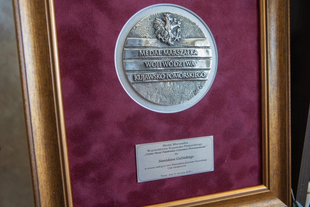Wręczenie medalu Unitas Durat Stanisławowi Gulińskiemu, fot. Mikołaj Kuras dla UMWKP