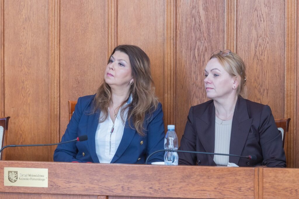 Ceremonia przekazania umów FEdKP, Urząd Marszałkowski, 4 kwietnia 2025, fot. Mikołaj Kuras dla UMWKP