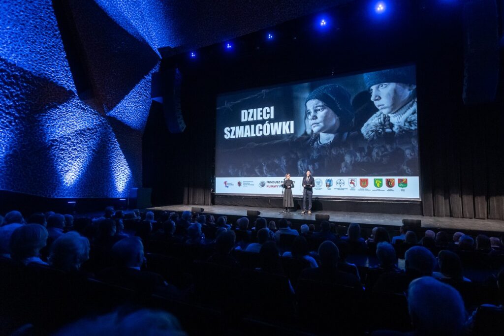 Premiera filmu „Dzieci Szmalcówki”, fot. Szymon Zdziebło/Tarantoga.pl dla UMWKP Premiere of the film ‘Children of Szmalcówka’, photo: Szymon Zdziebło/Tarantoga.pl for UMWKP