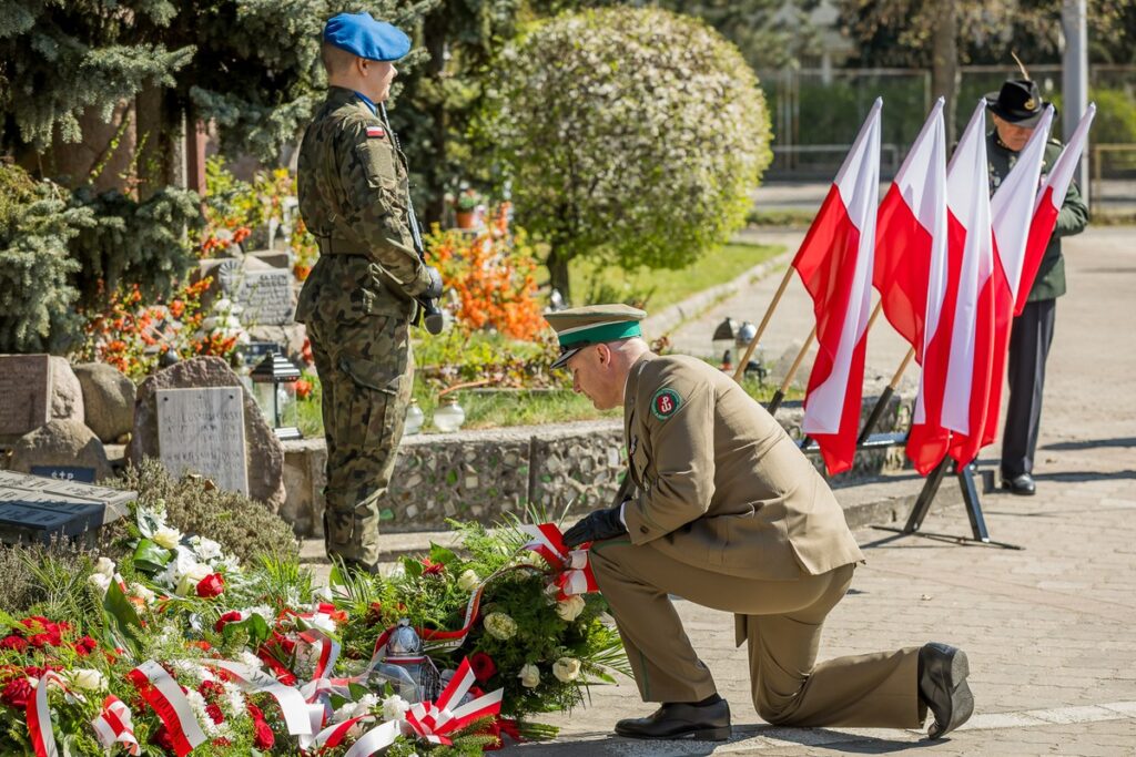 85th anniversary of the Katyń massacre, ceremonies in Bydgoszcz, photo: Tomasz Czachorowski/eventphoto.com.pl for UMWKP