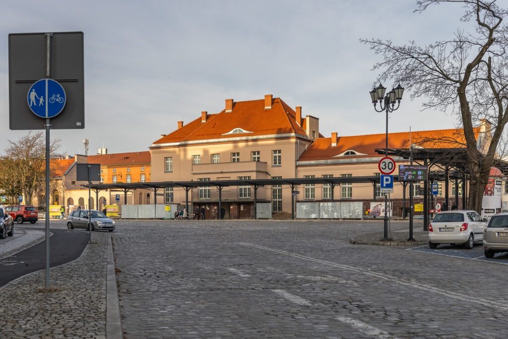 Toruń Miasto Station, photo by Szymon Zdziebło / tarantoga.pl for the Marshal’s Office of the Kujawsko-Pomorskie Region