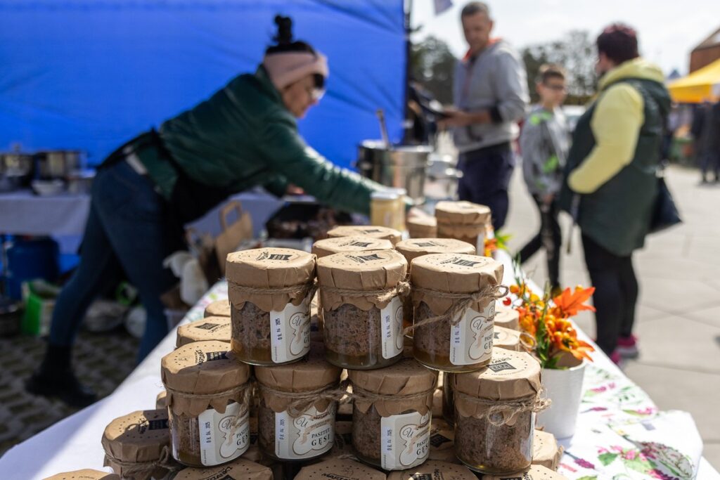 Jarmark świąteczny w Przysieku, fot. Szymon Zdziebło/tarantoga.pl dla UMWKP Easter fair in Przysiek, photo Szymon Zdziebło/tarantoga.pl for UMWKP