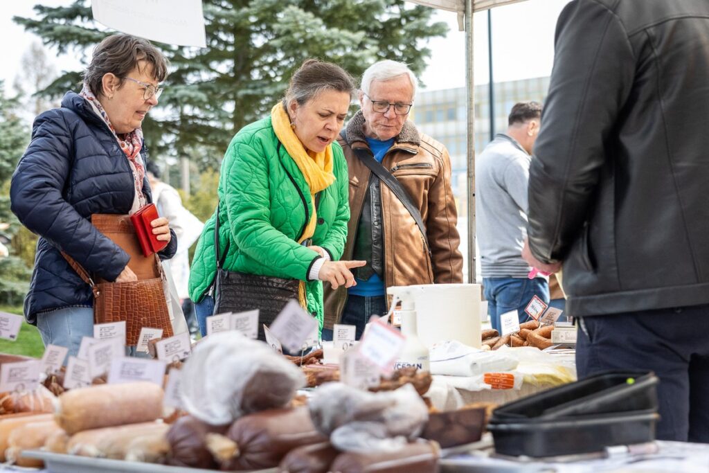 Jarmark świąteczny w Przysieku, fot. Szymon Zdziebło/tarantoga.pl dla UMWKP Easter fair in Przysiek, photo Szymon Zdziebło/tarantoga.pl for UMWKP