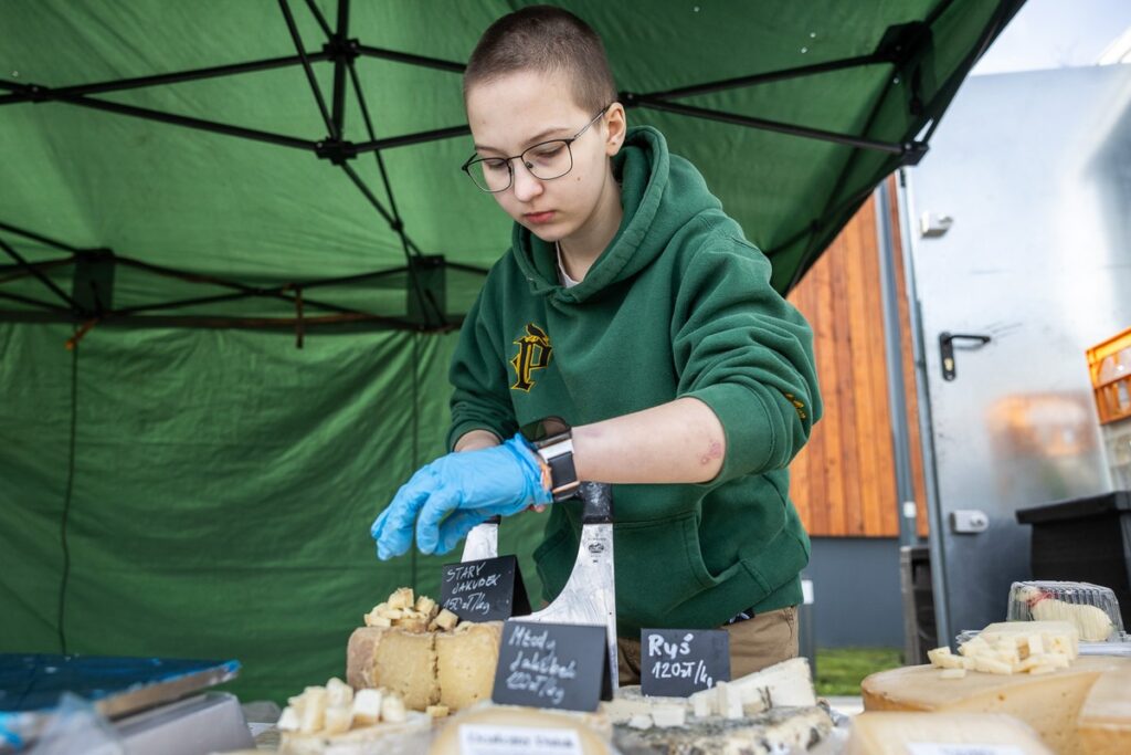 Jarmark świąteczny w Przysieku, fot. Szymon Zdziebło/tarantoga.pl dla UMWKP Easter fair in Przysiek, photo Szymon Zdziebło/tarantoga.pl for UMWKP