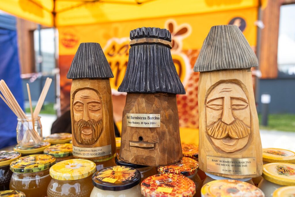 Jarmark świąteczny w Przysieku, fot. Szymon Zdziebło/tarantoga.pl dla UMWKP Easter fair in Przysiek, photo Szymon Zdziebło/tarantoga.pl for UMWKP