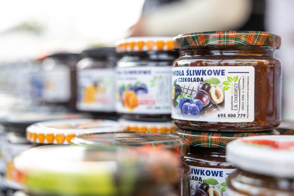 Jarmark świąteczny w Przysieku, fot. Szymon Zdziebło/tarantoga.pl dla UMWKP Easter fair in Przysiek, photo Szymon Zdziebło/tarantoga.pl for UMWKP