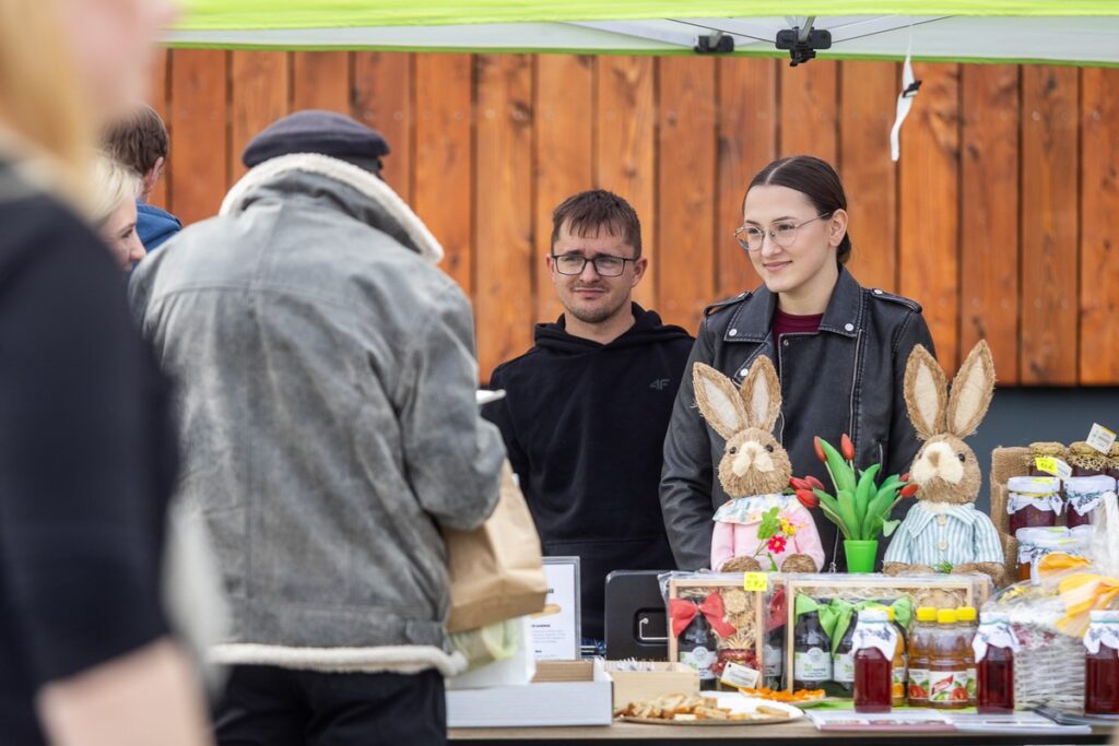 Jarmark świąteczny w Przysieku, fot. Szymon Zdziebło/tarantoga.pl dla UMWKP Easter fair in Przysiek, photo Szymon Zdziebło/tarantoga.pl for UMWKP