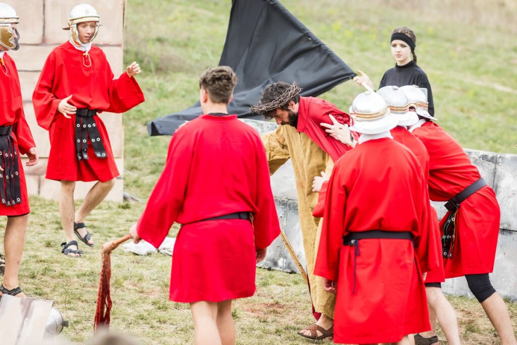 Misterium Męki Pańskiej w Dolinie Śmierci, fot. Tomasz Czachorowski/eventphoto.com.pl dla UMWKP