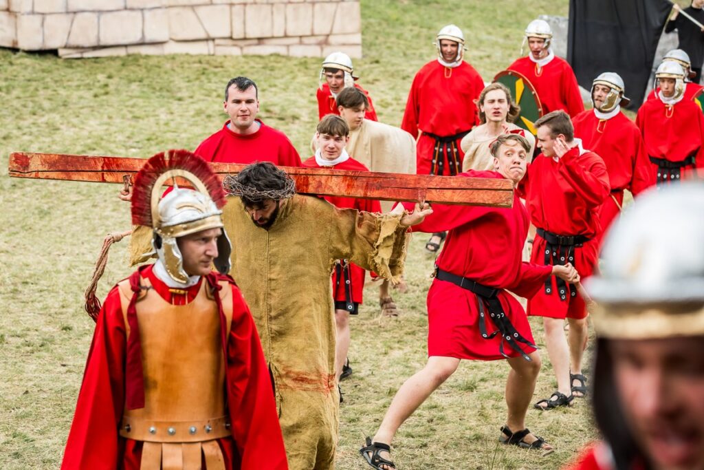 Misterium Męki Pańskiej w Dolinie Śmierci, fot. Tomasz Czachorowski/eventphoto.com.pl dla UMWKP