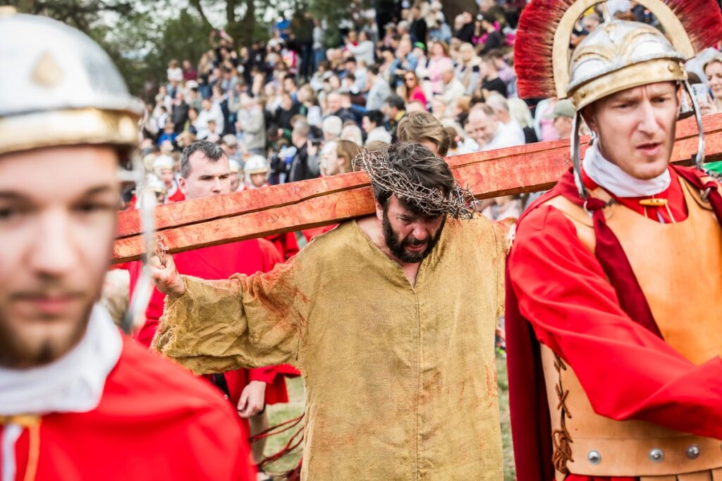 Misterium Męki Pańskiej w Dolinie Śmierci, fot. Tomasz Czachorowski/eventphoto.com.pl dla UMWKP