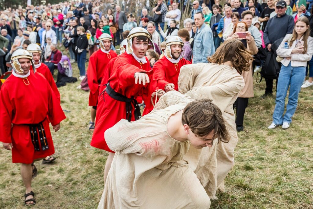 Misterium Męki Pańskiej w Dolinie Śmierci, fot. Tomasz Czachorowski/eventphoto.com.pl dla UMWKP