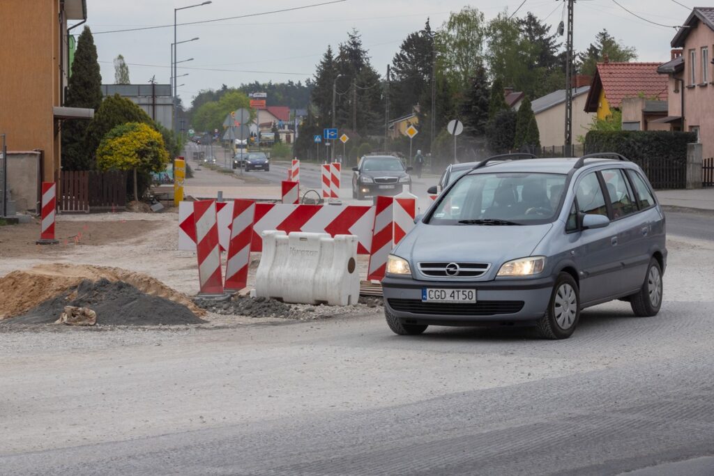 Budowa ronda w Golubiu-Dobrzyniu, fot. Mikołaj Kuras dla UMWKP