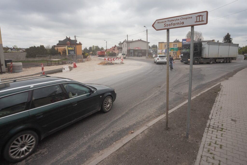 Budowa ronda w Golubiu-Dobrzyniu, fot. Mikołaj Kuras dla UMWKP