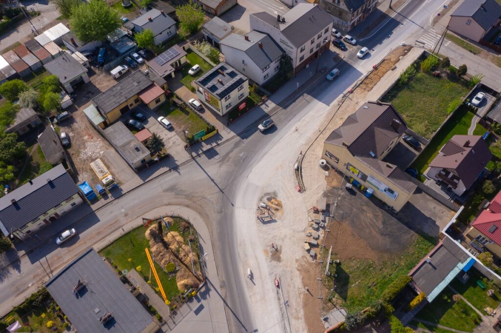 Budowa ronda w Golubiu-Dobrzyniu, fot. Mikołaj Kuras dla UMWKP