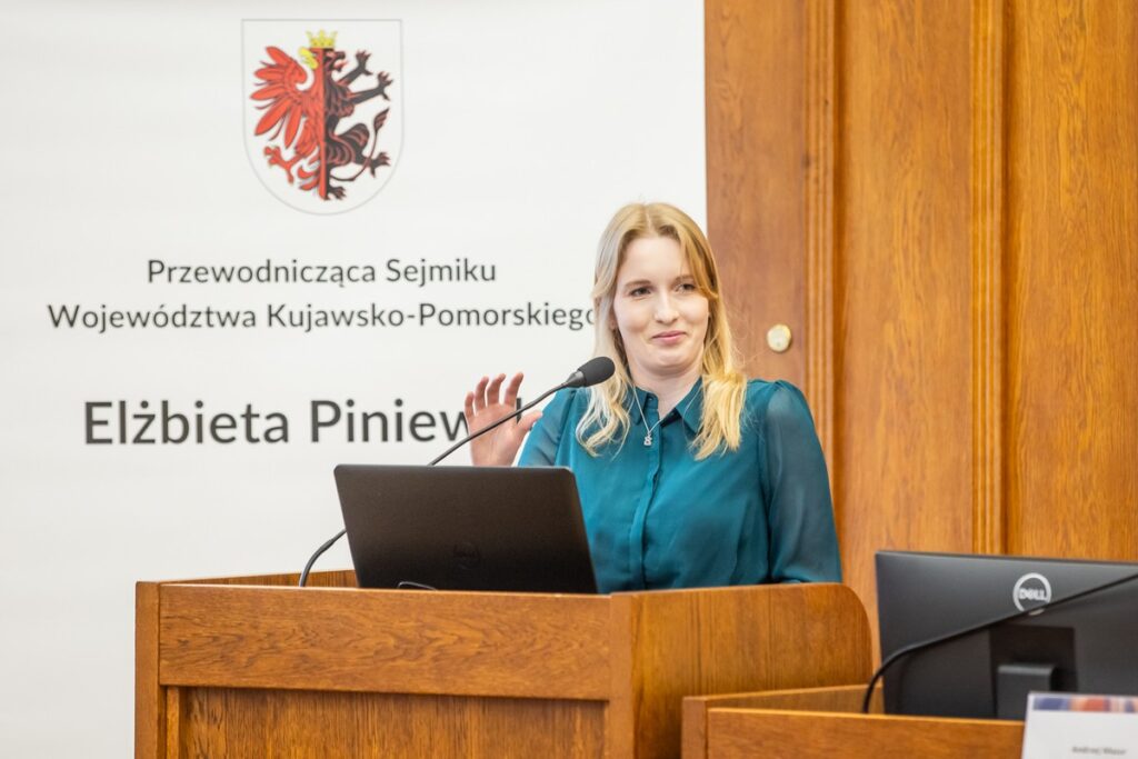 Finał Regionalnego Konkursu Wiedzy o Samorządzie Terytorialnym dla uczniów szkół ponadpodstawowych, fot. Andrzej Goiński/UMWKP