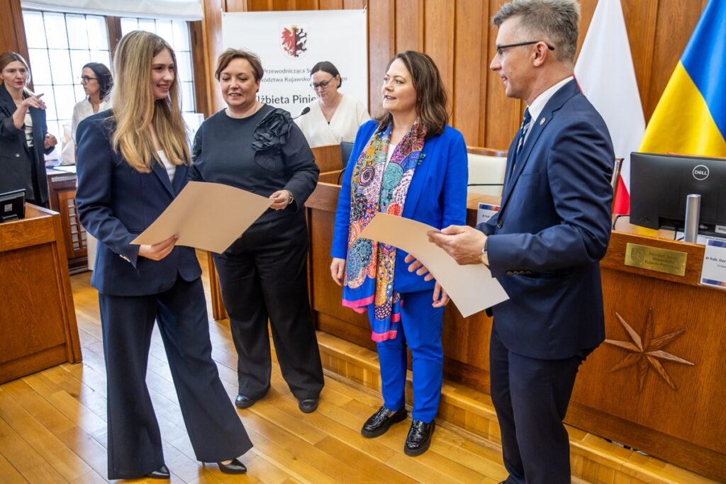 Finał Regionalnego Konkursu Wiedzy o Samorządzie Terytorialnym dla uczniów szkół ponadpodstawowych, fot. Andrzej Goiński/UMWKP