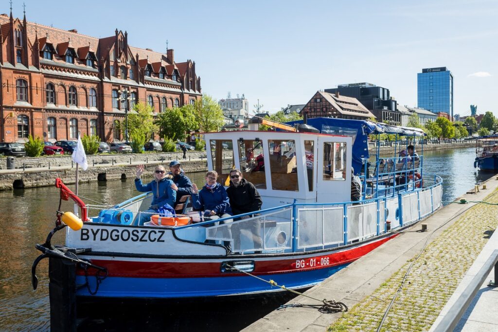 Eskapada 2025, rejs po Brdzie ponad stuletnim statkiem MS Bydgoszcz, fot. Tomasz Czachorowski/eventphoto.com.pl dla UMWKP