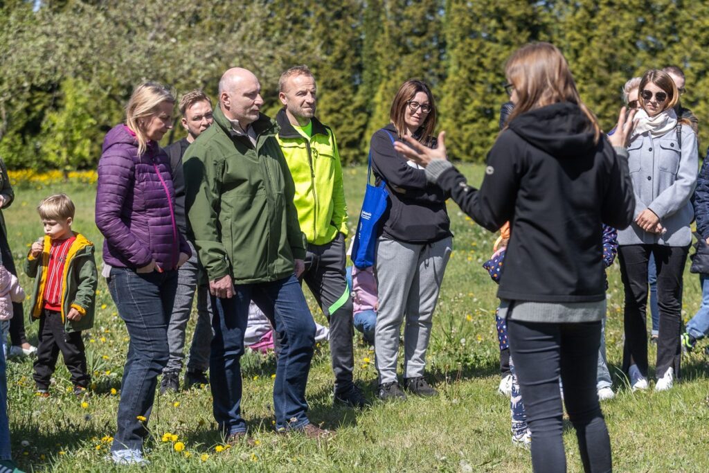 Eskapada 2025, zwiedzanie Obserwatorium Astronomicznego w Piwnicach koło Torunia, fot. Szymon Zdziebło/tarantoga.pl dla UMWKP