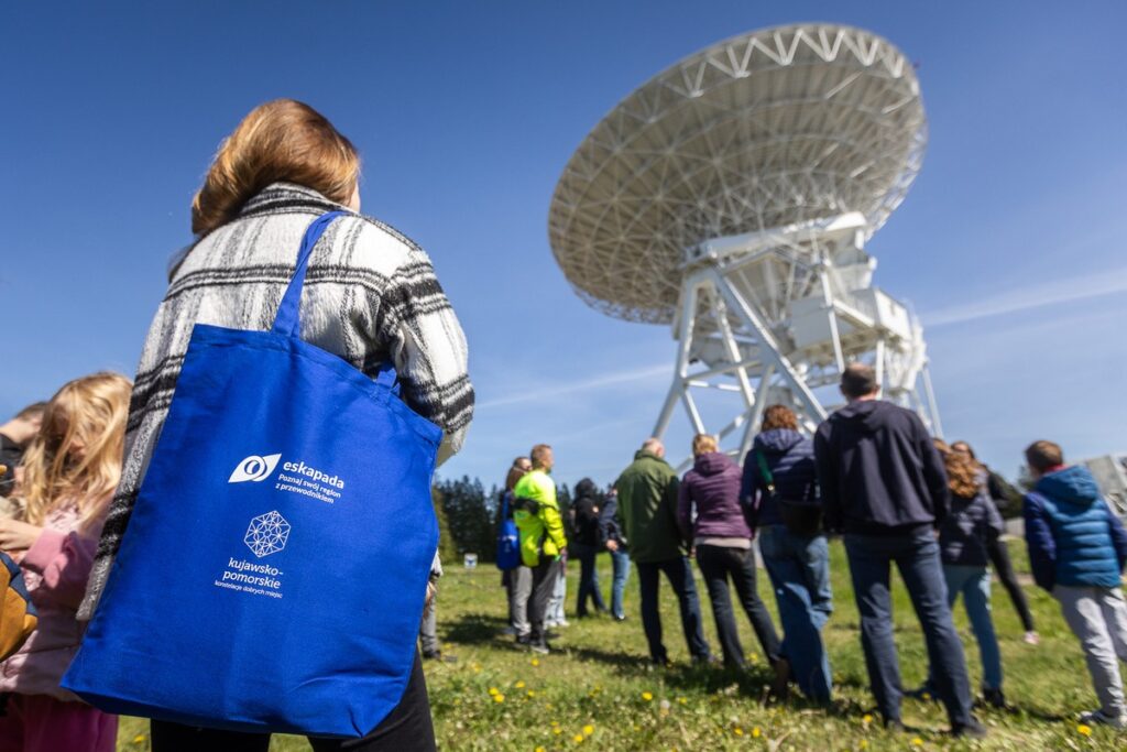 Eskapada 2025, zwiedzanie Obserwatorium Astronomicznego w Piwnicach koło Torunia, fot. Szymon Zdziebło/tarantoga.pl dla UMWKP