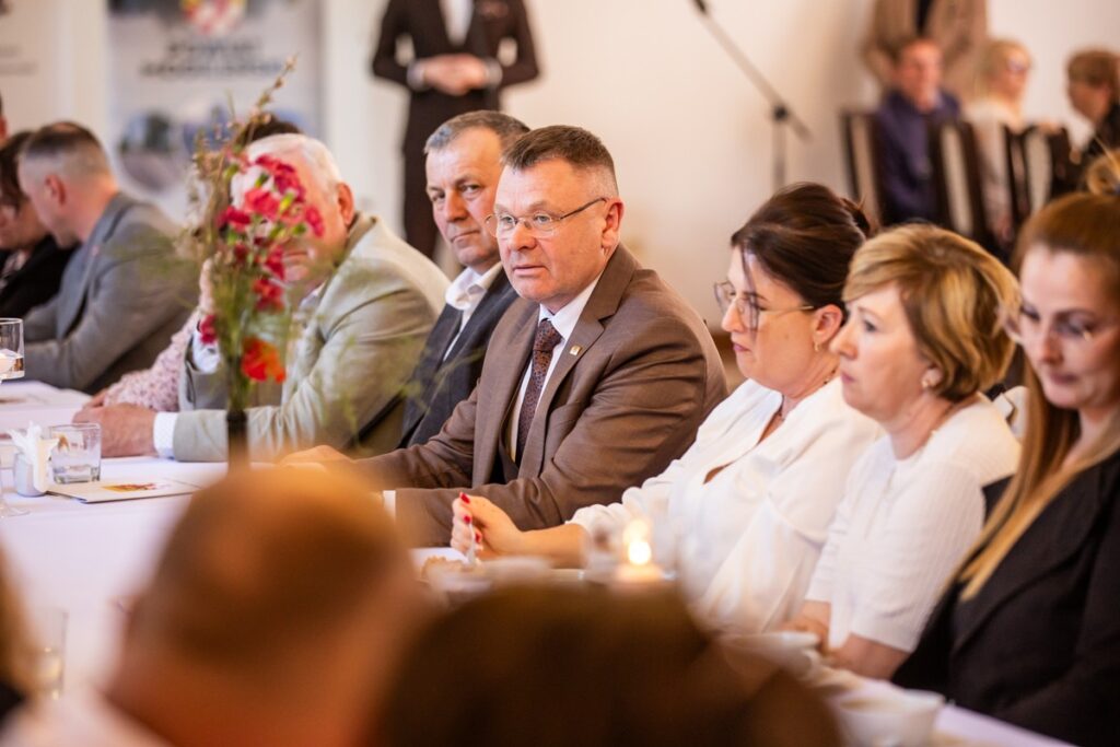 Wręczenie odznak sołtysom z powiatu mogileńskiego, fot. Andrzej Goiński/UMWKP