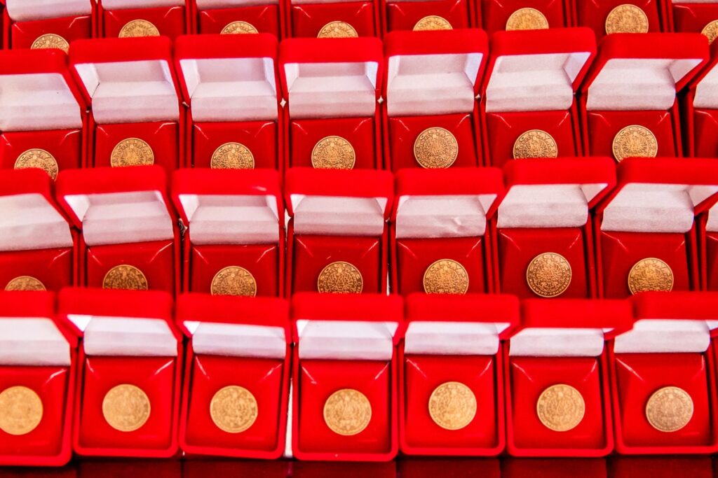 Wręczenie odznak sołtysom z powiatu mogileńskiego, fot. Andrzej Goiński/UMWKP