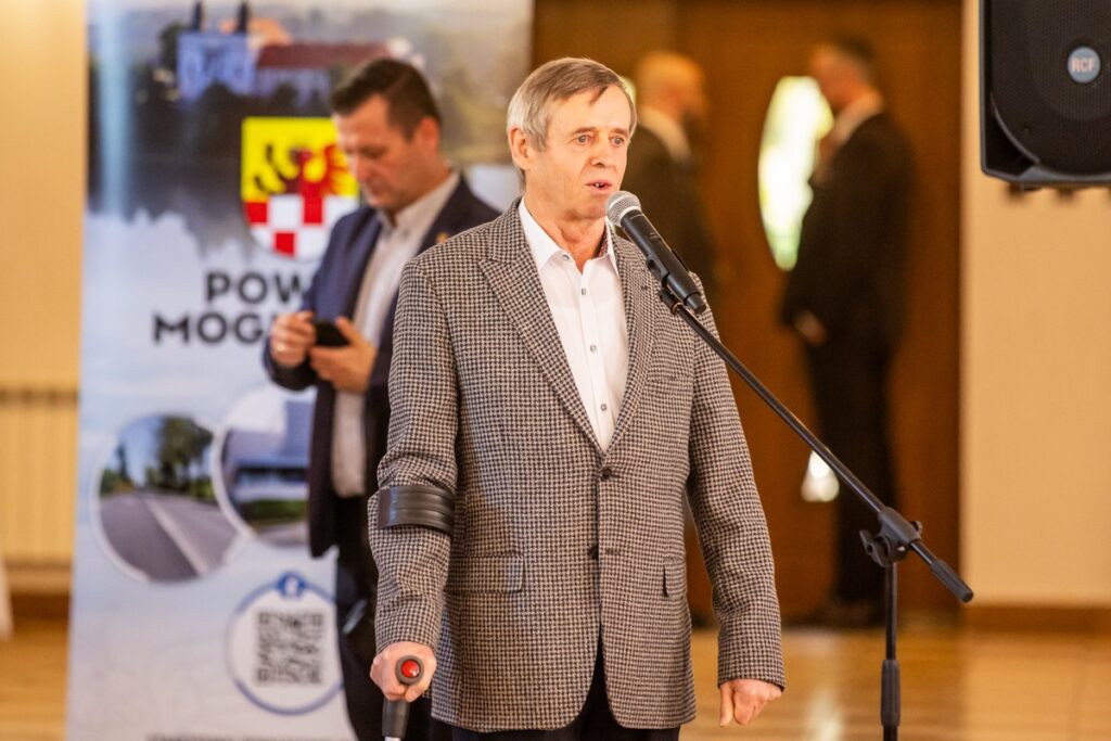 Wręczenie odznak sołtysom z powiatu mogileńskiego, fot. Andrzej Goiński/UMWKP