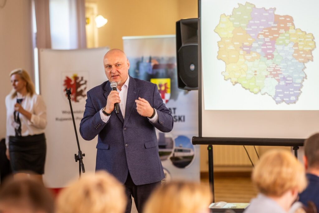 Wręczenie odznak sołtysom z powiatu mogileńskiego, fot. Andrzej Goiński/UMWKP