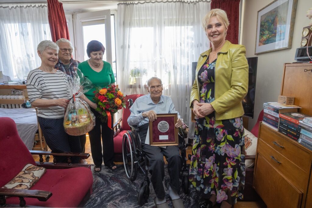 Wręczenie medalu Unitas Durat Ryszardowi Kosińskiemu, fot. Mikołaj Kuras dla UMWKP